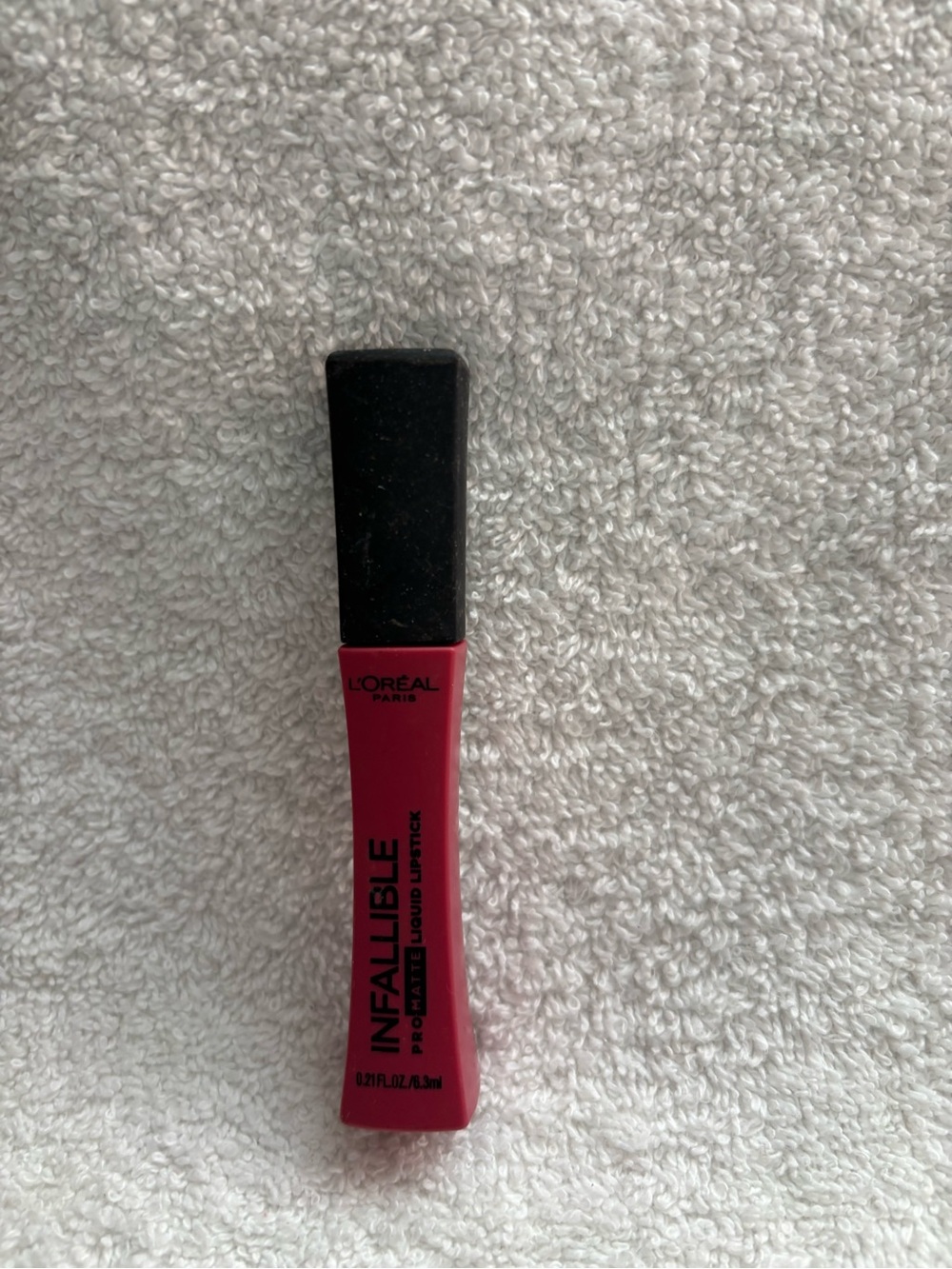 New L’Oréal Infallibles liquid lipstick shade 878 raspberry rose